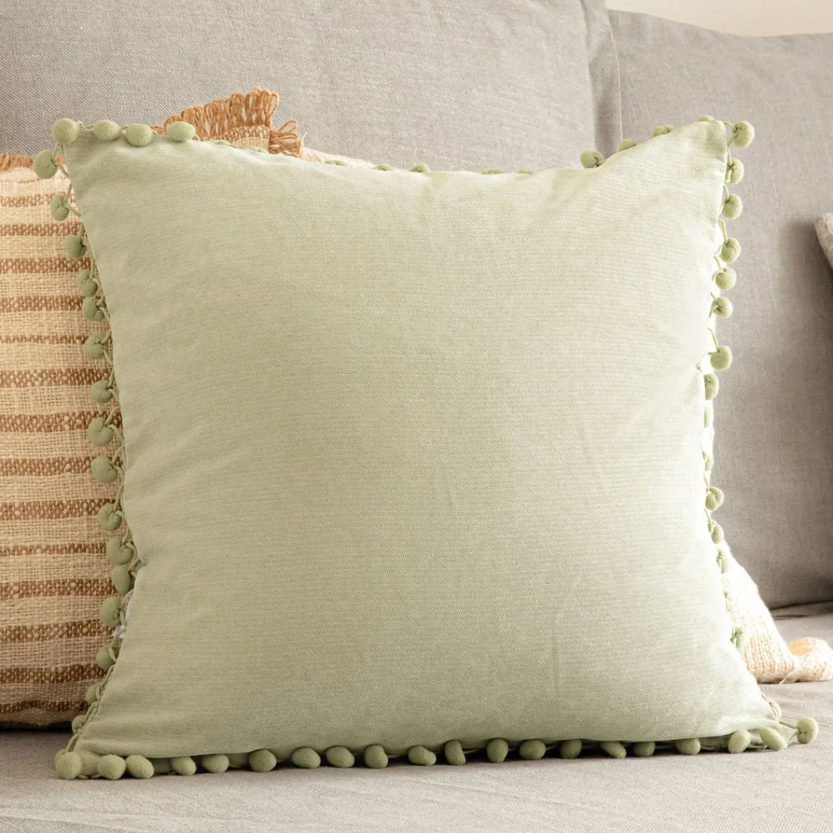 HOMLA Poszewka Eslov Pistacjowa Z Pomponami 45X45 Cm Zielony New