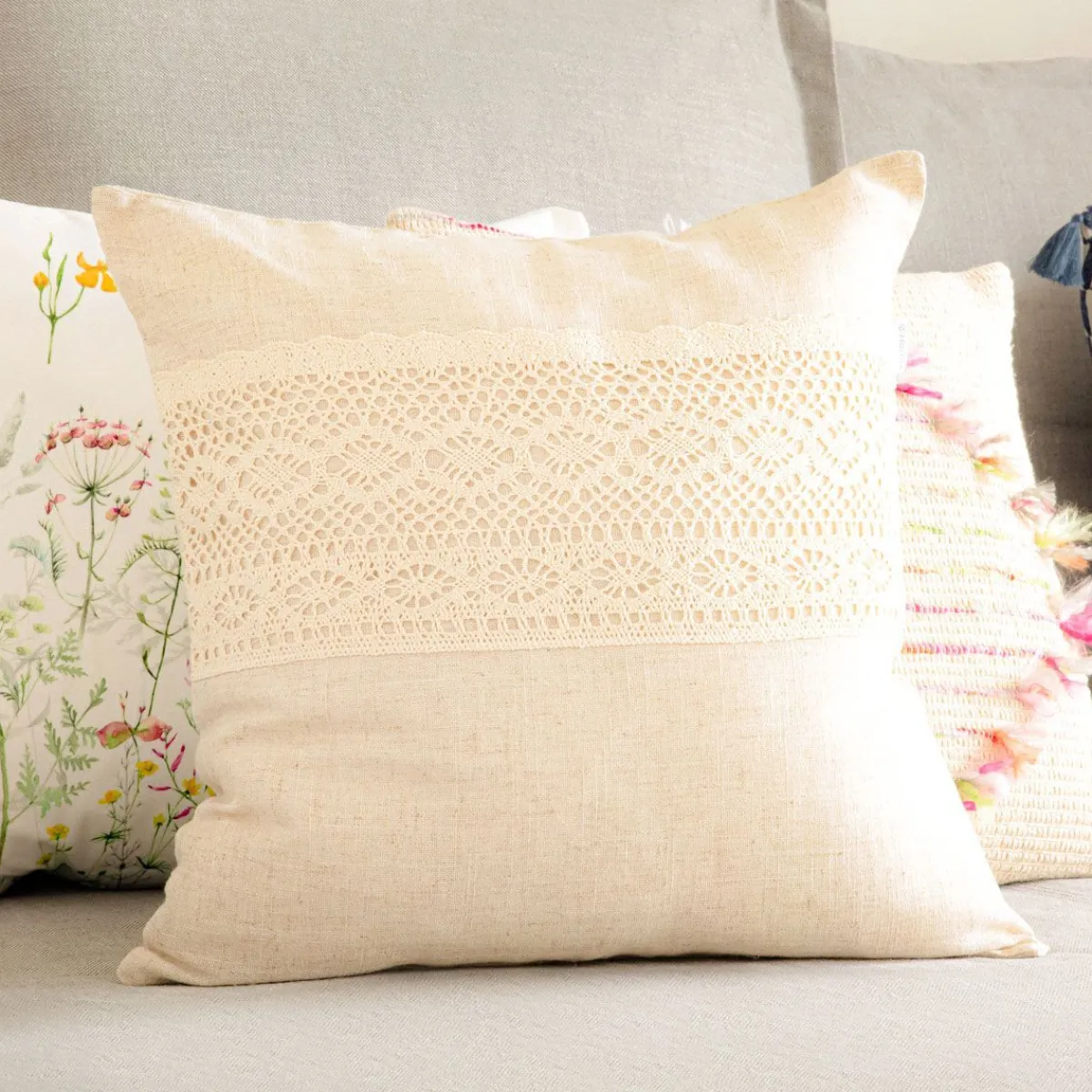 HOMLA Poszewka Renda Bezowa Z Koronka 45X45 Cm Naturalny Sale
