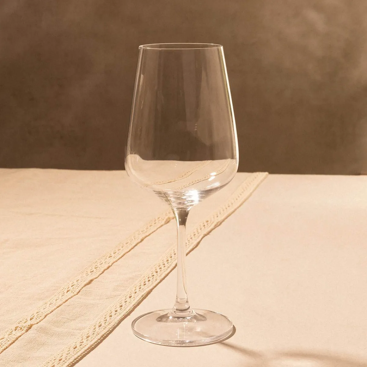 HOMLA Zestaw Kieliszkow Brilliant Do Wina Bialego, 4 Szt. 0.36 Przezroczysty Outlet